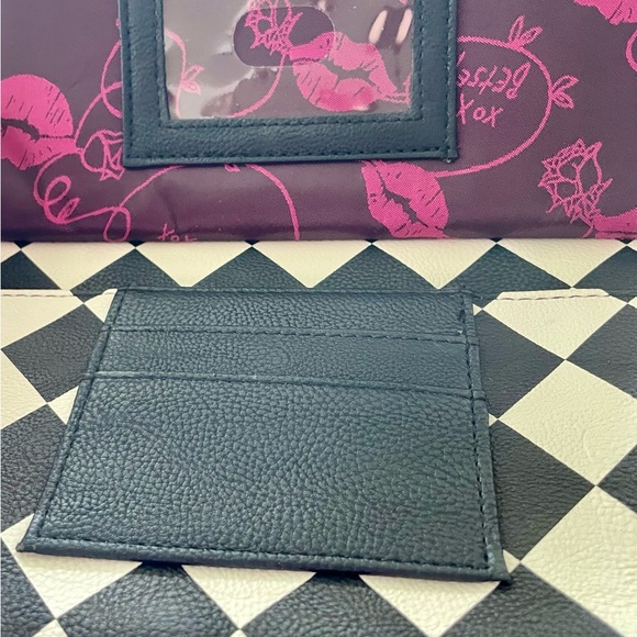 Betsey Johnson Cutch - Picture 4 of 4